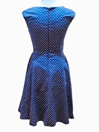 Vestido pin-up rockabilly azul con golondrinas