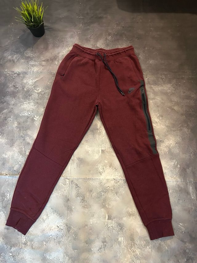 tuta Nike Tech fleece marrone