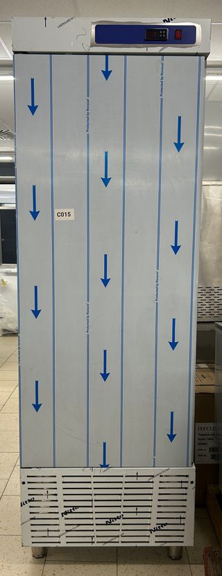 CONGELADOR VERTICAL CNS/101 - DOCRILUC