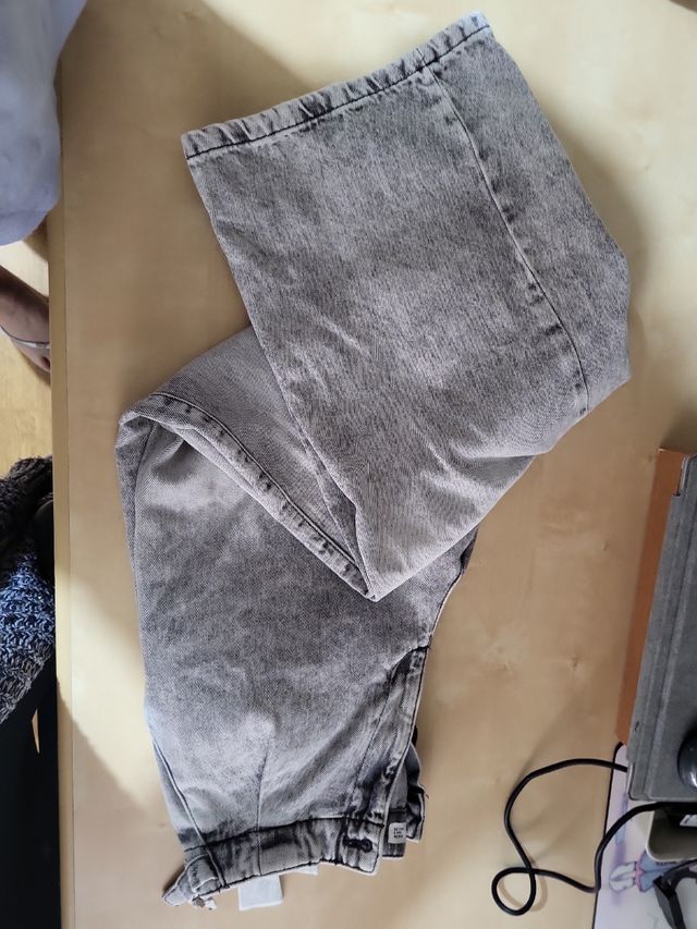 Pantalones vaqueros Pull&Bear grises S