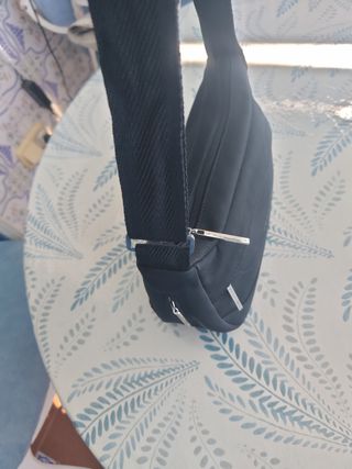 Bolso bandolera Benetton negro