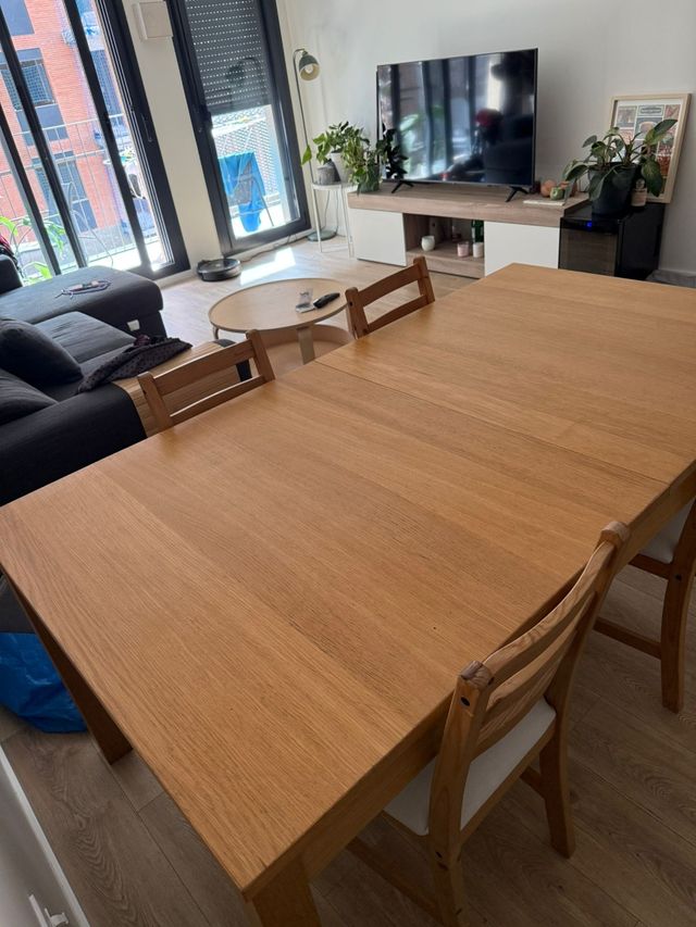 Mesa extensible de madera