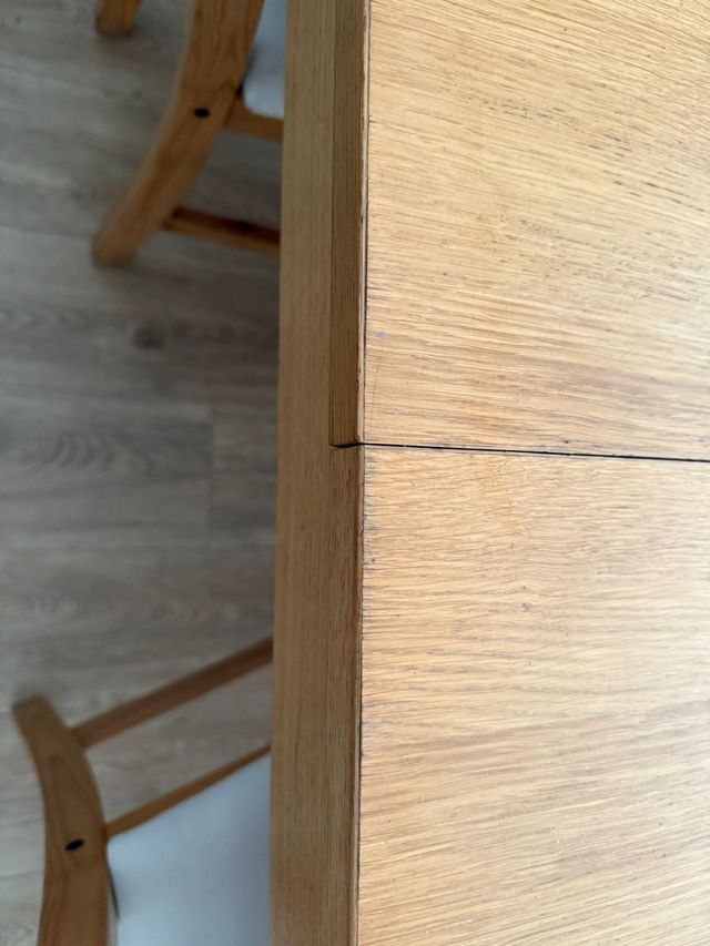 Mesa extensible de madera