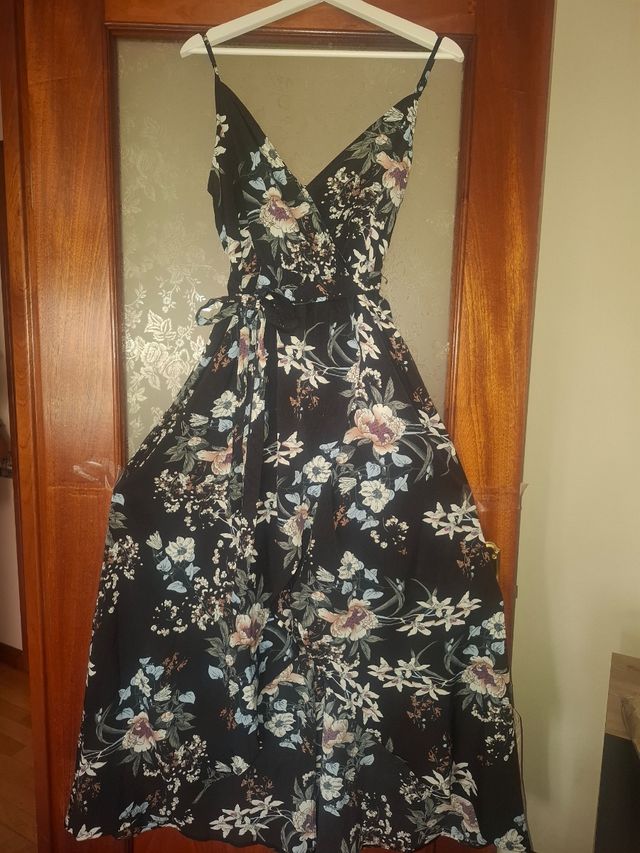 Vestido Shein negro floral
