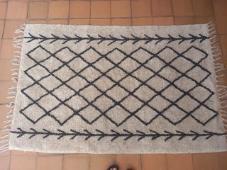 Alfombra algodón beige y negra