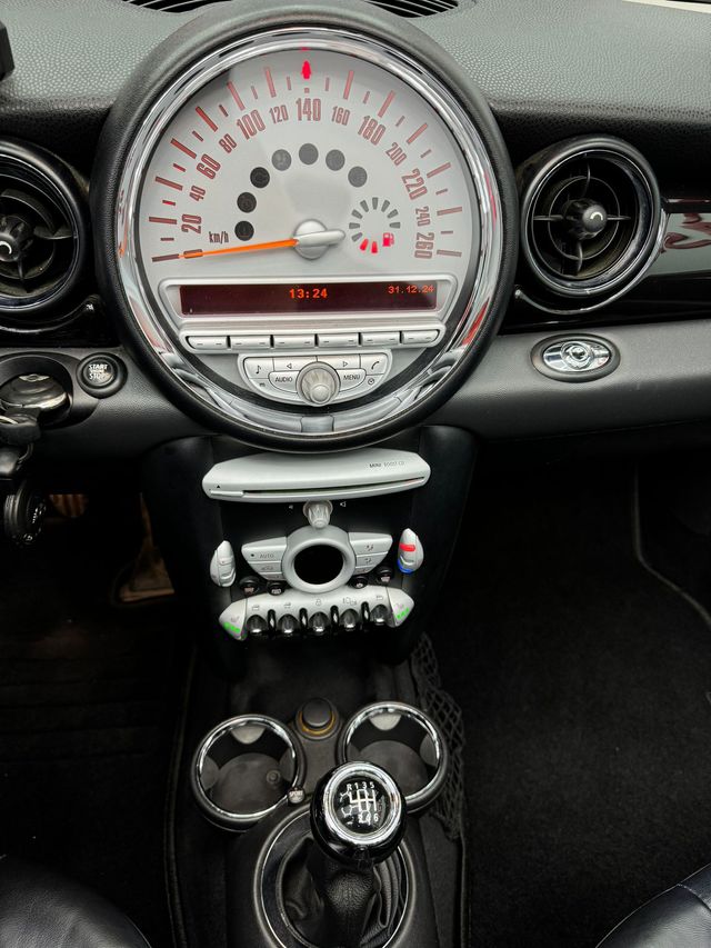 MINI Cabrio 2010