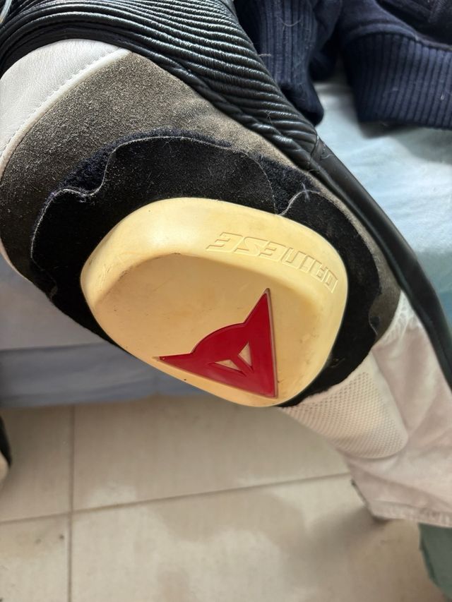 Mono moto Dainese piel canguro