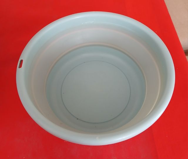 Cubo y berreñito Gris y Blanco