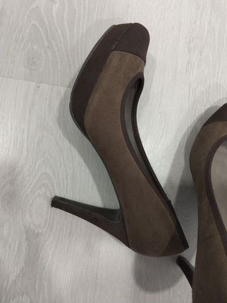 Zapatos tacón MaryPaz marrones