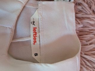 Blusa blanca y negra