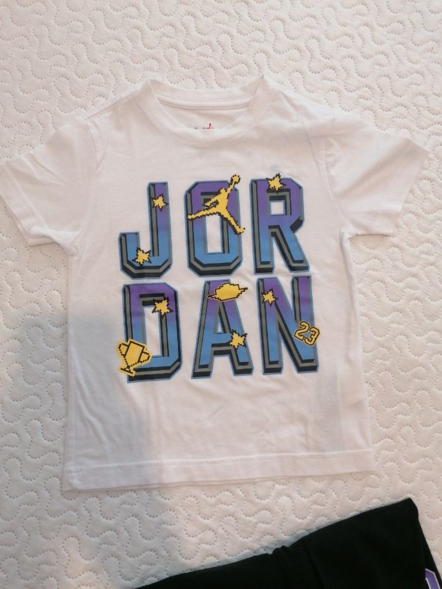 Conjunto Jordan niñ@ t4.5.. blanco y negro