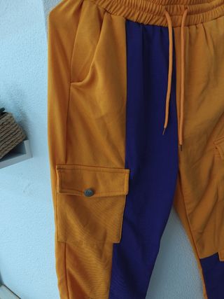 Pantalón chándal y top naranja-morado