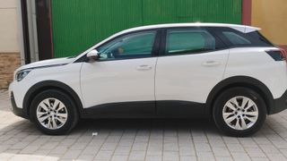 Peugeot 3008 2020,130CV, NAVEGADOR