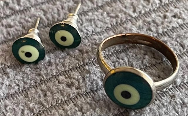 Conjunto Olho Grego: Brincos & Anel