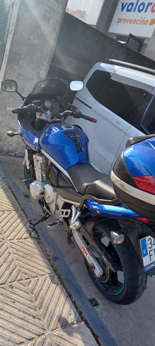 Suzuki GSF 650 Bandit S azul