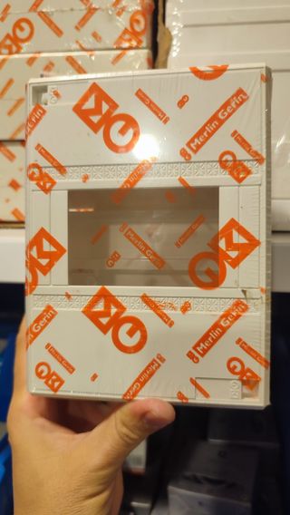 Caja Merlin Gerin 13396