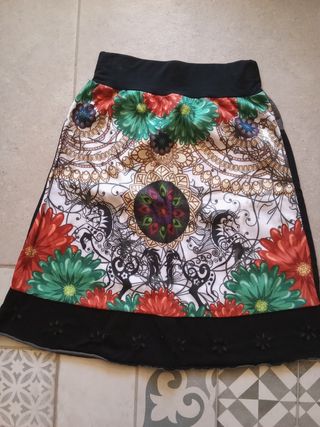 Falda multicolor estilo hippie