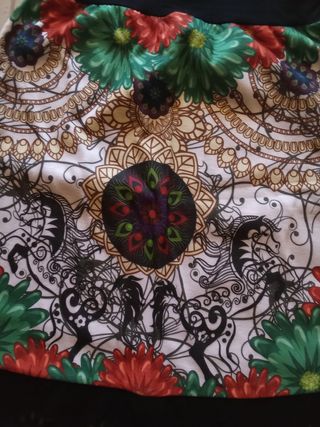 Falda multicolor estilo hippie