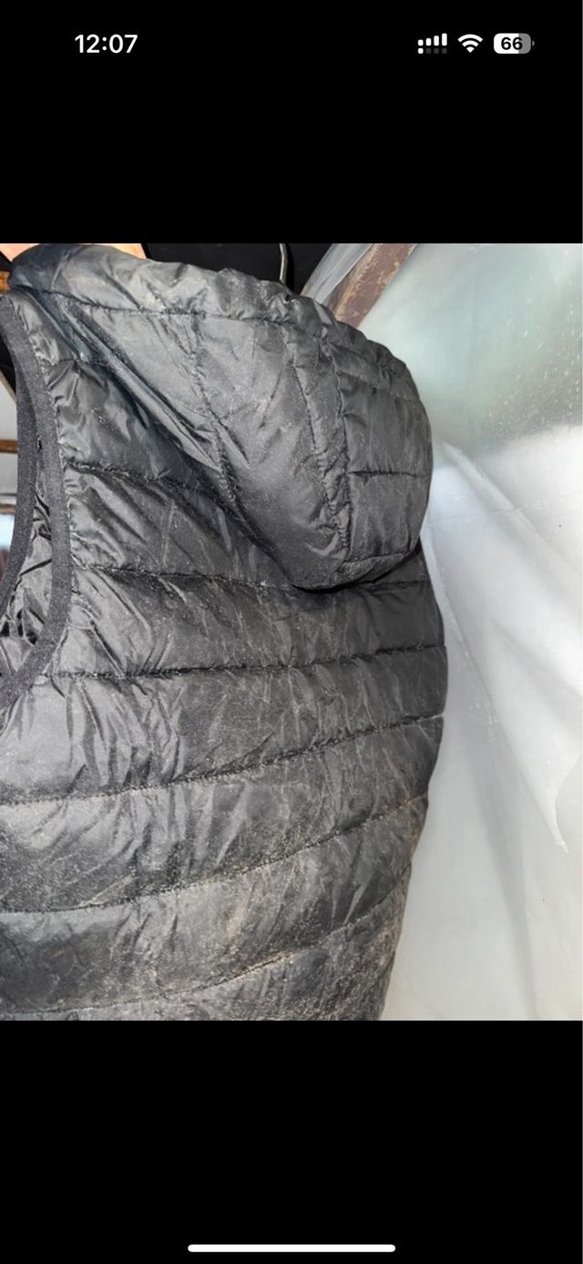 Chaleco Bershka negro acolchado