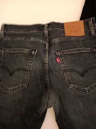 Jeans Levi's azul oscuro