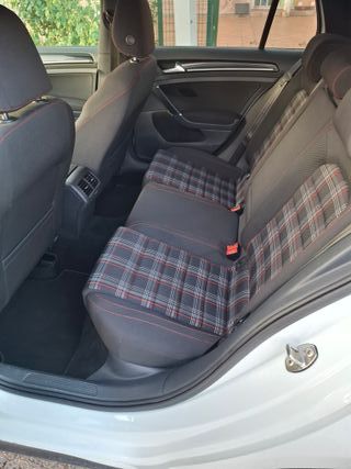 Volkswagen Golf GTI VII