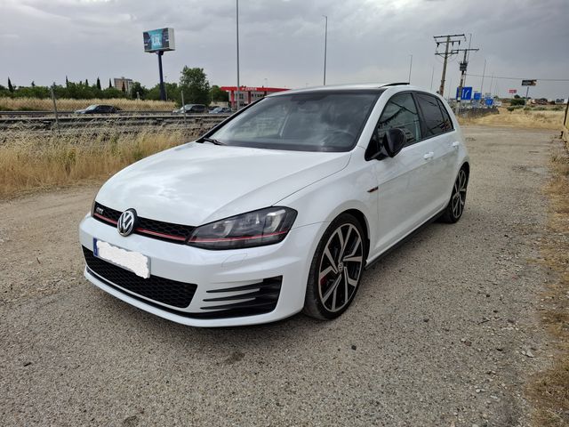 Volkswagen Golf GTI VII