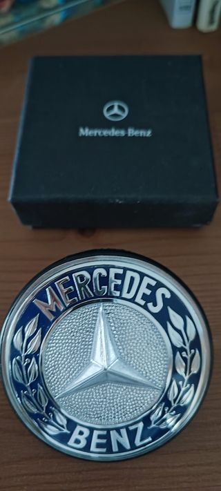Emblema Mercedes-Benz clásico de capó 
