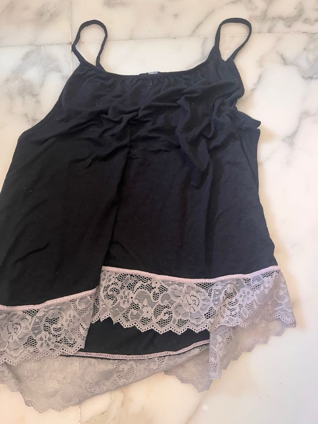 Top Tezenis nero con pizzo