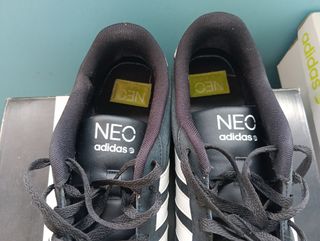 Zapatillas Adidas Neo - Negras y Blancas