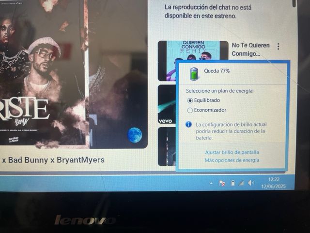 Lenovo Yoga 300 (Pantalla Agrietada)