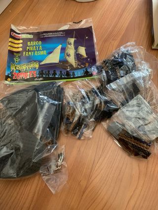 Barco Pirata FAMOClick 269 piezas de Famosa