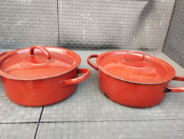 DUE PIATTI IN PORCELLANA