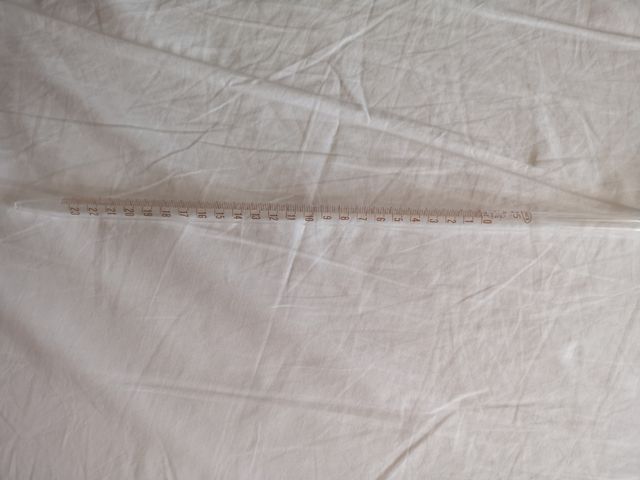 Pipeta graduada + pipeteador macro de laboratorio 