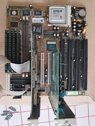 Placa base Soyo SY-5VD5 K6 200MHz