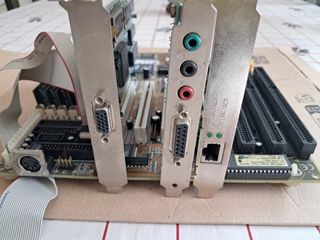Placa base Soyo SY-5VD5 K6 200MHz