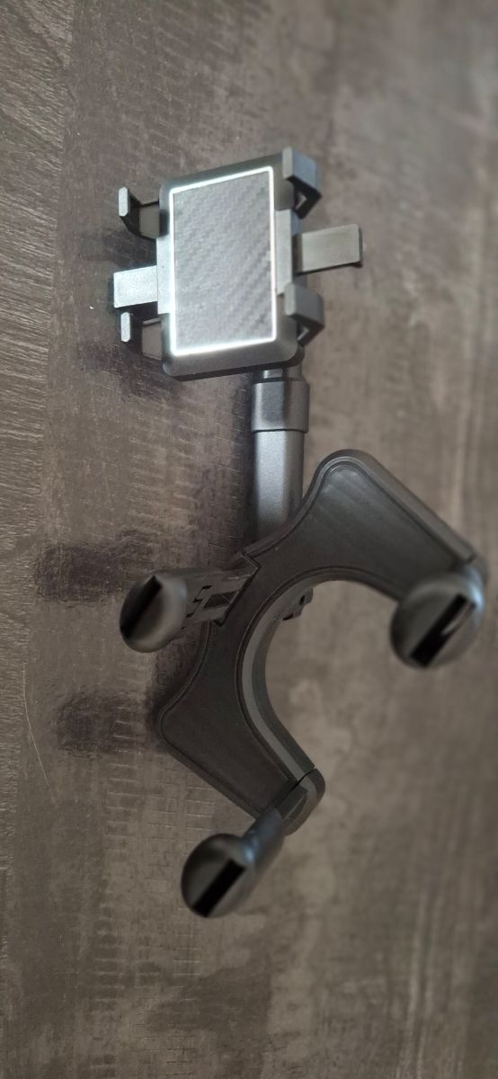 Supporto cellulare auto