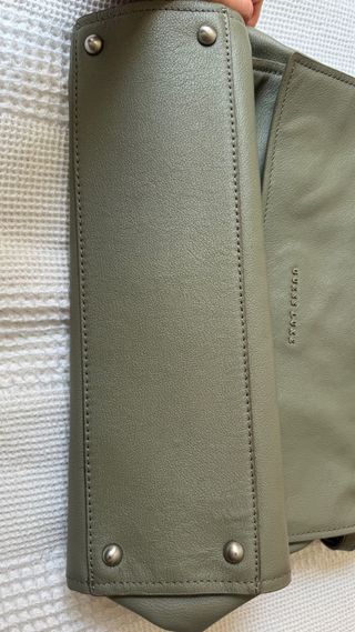 Bolso Guess Luxe verde oliva