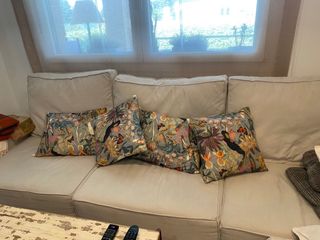 Butaca estampada floral con 4 cojines a juego