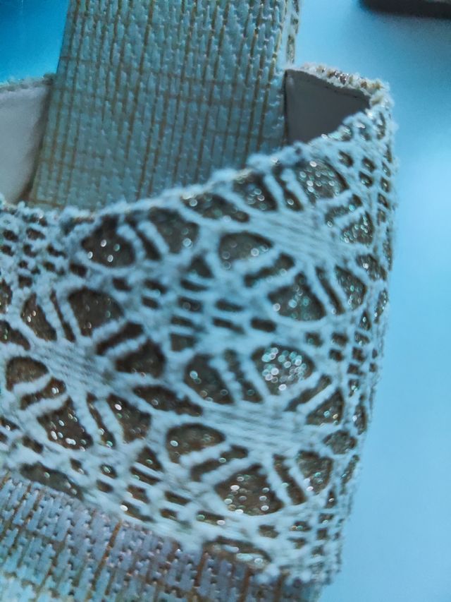 Cuñas doradas crochet