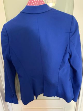 Blazer Zara Basic azul talla S, color super bonito