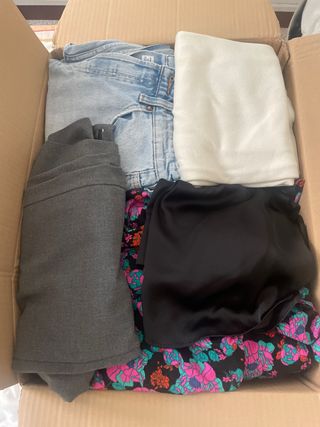 Abiti e jeans usati
