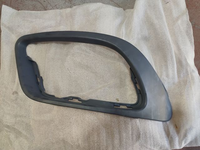 Moldura antiniebla Renault Fluence