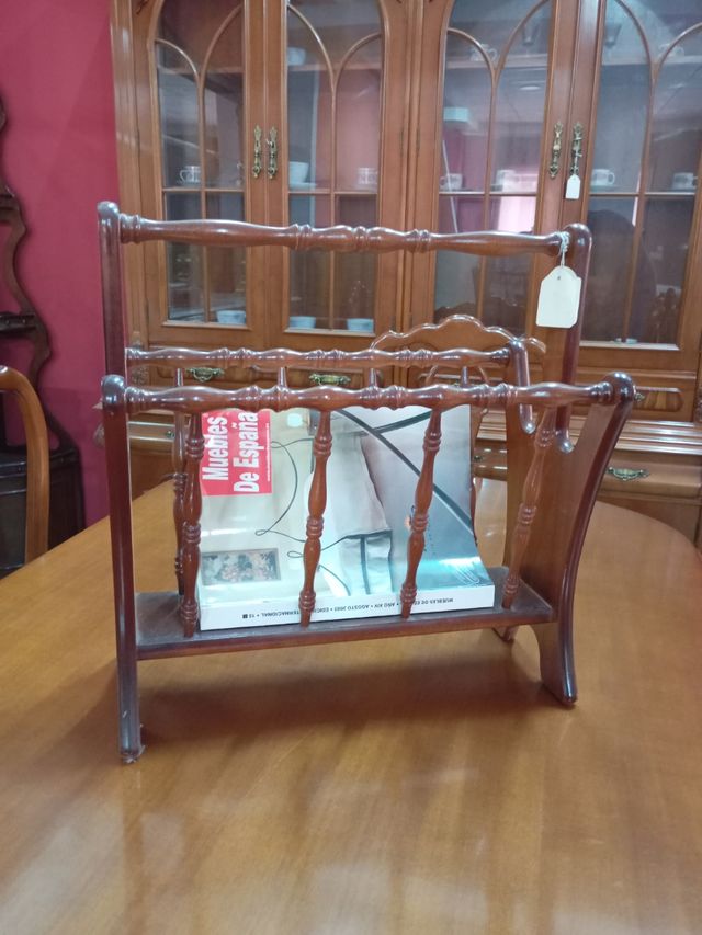 Revistero madera clásico