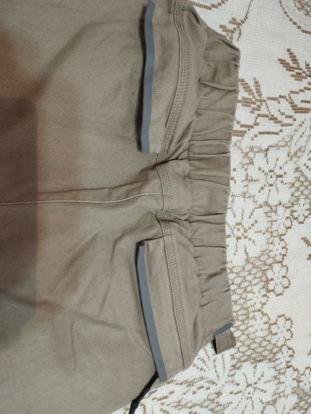 Pantalón Nike Beige