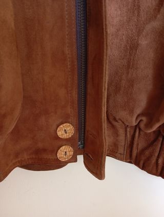 Chaqueta ante marrón chico y hombre