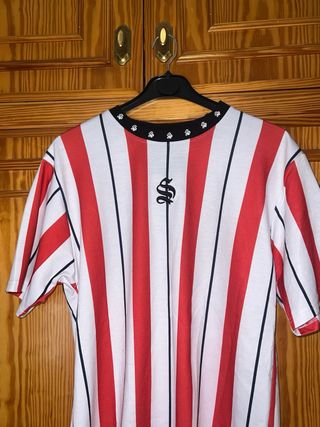 Siksilk - Camiseta rayas rojas