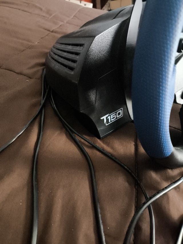 Volante Thrustmaster T150 PS4