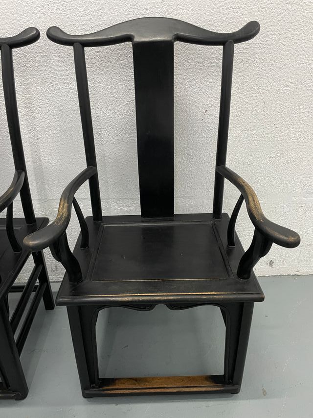 Dos Sillónes con respaldo yugo de la dinastía Qing
