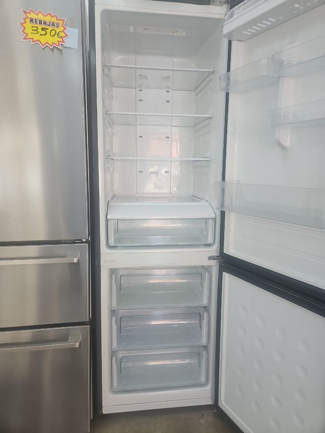 Nevera Samsung - 240€ 6 meses de garantía. 