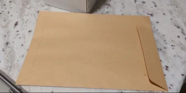 2 Cajas con Sobres Oficina Lote